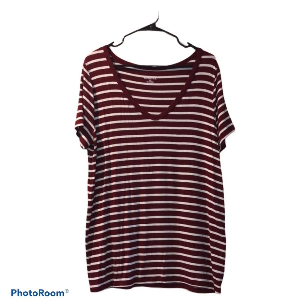 MERONA • Burgundy Striped V-Neck